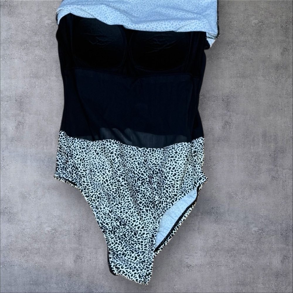 SHORE SHAPES Black and Cream One Piece Swim Dress Animal Print Size 10 - Picture 3 of 6